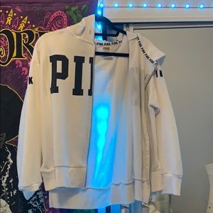 logo zip up